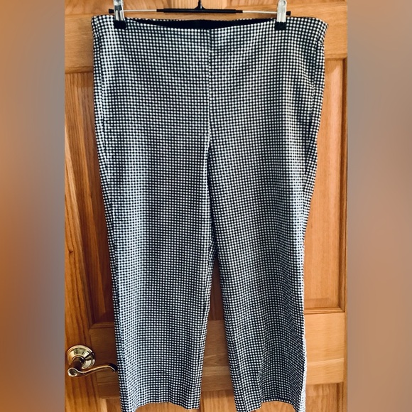 Chico’s Black and White Check Cropped Flat Front Pants With Stretch Size 3 (16) - Picture 3 of 9